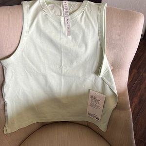 Lululemon women’s classic fit cotton blend tank, light green